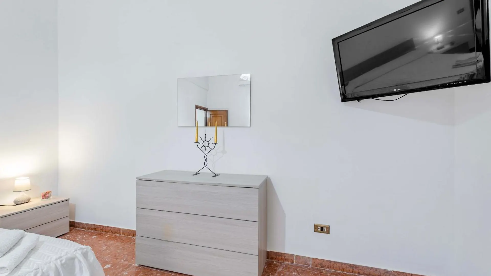 Casa Roma - Vale'S Little House Apartment Italy