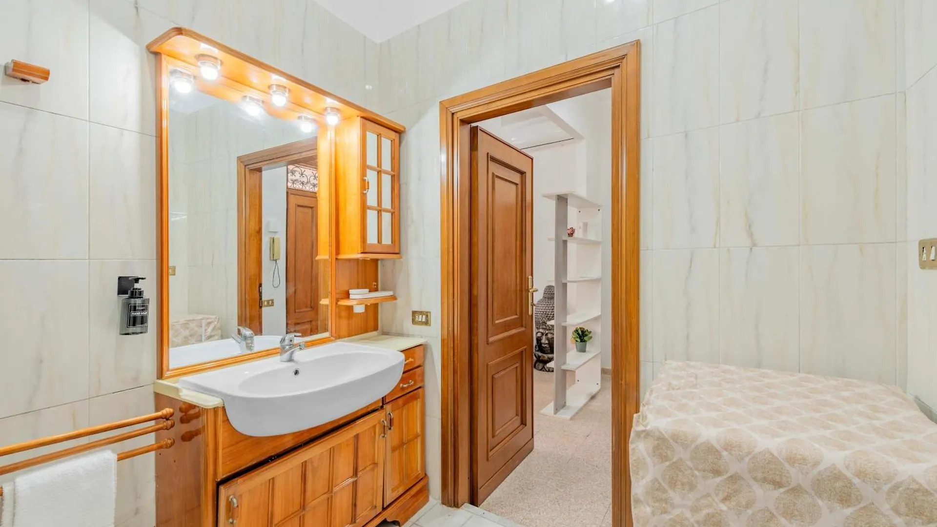 Casa Roma - Vale'S Little House Apartment Rome