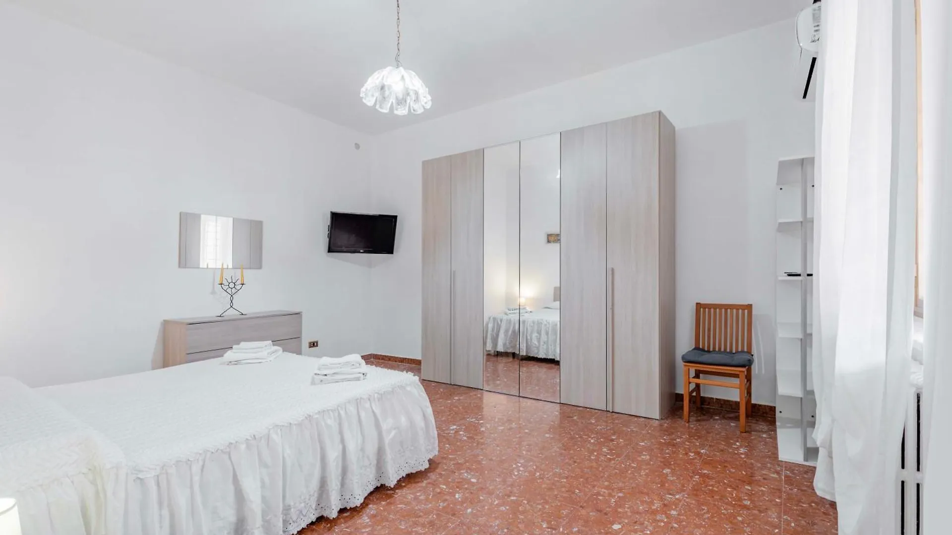 Casa Roma - Vale'S Little House Apartment