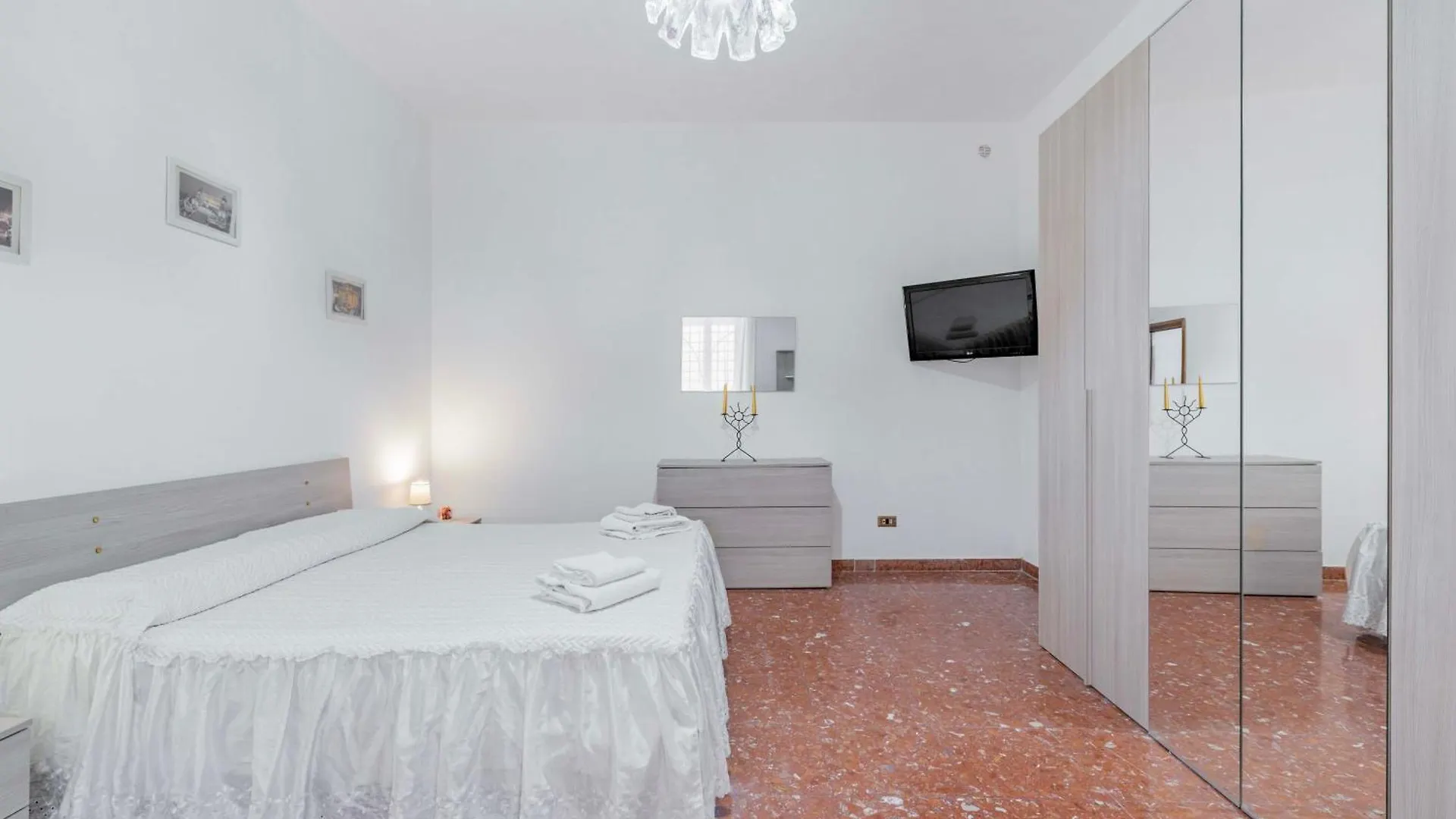 Casa Roma - Vale'S Little House Apartment